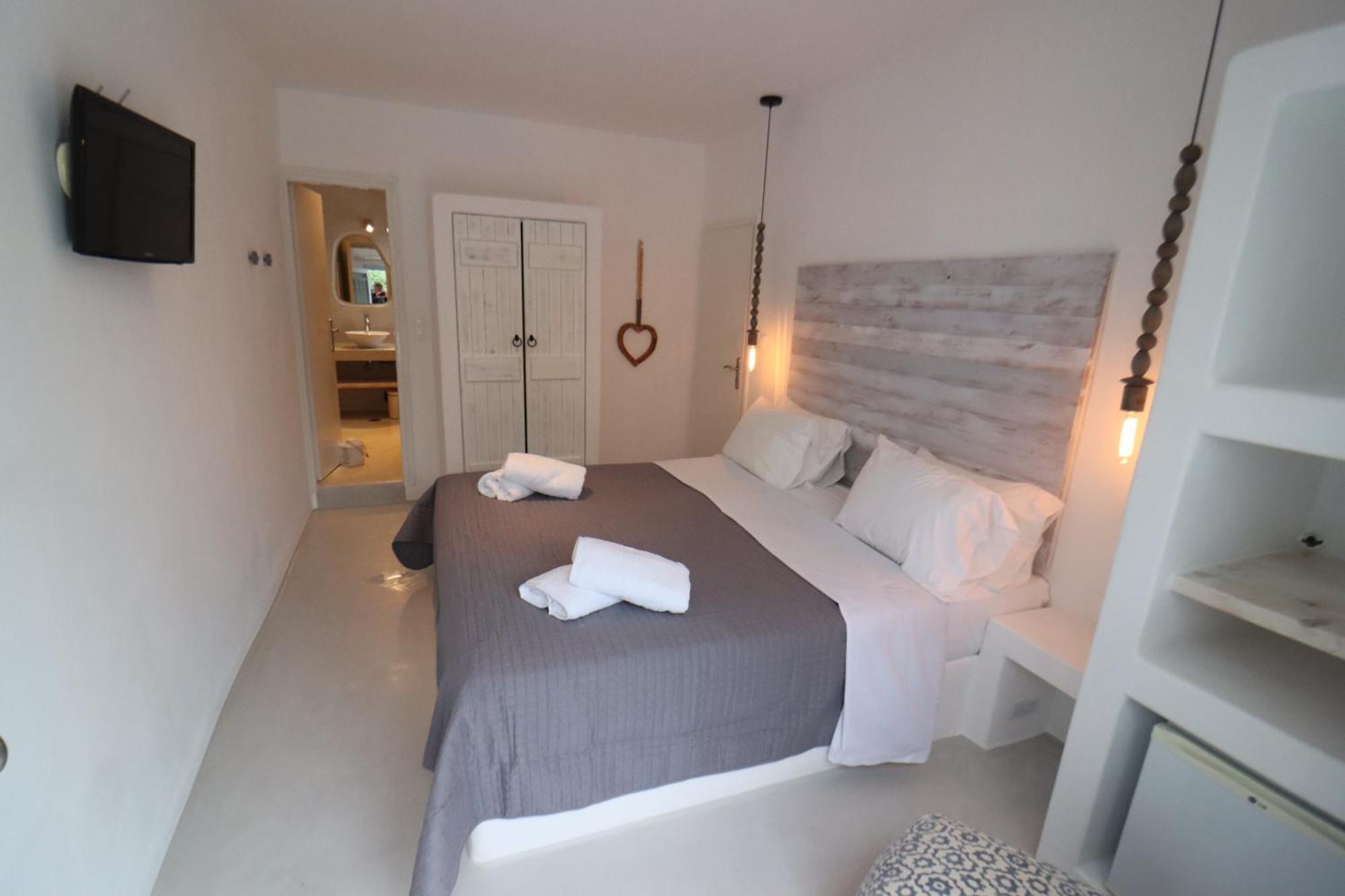 Naxos City Flisvos Beach Studios מראה חיצוני תמונה