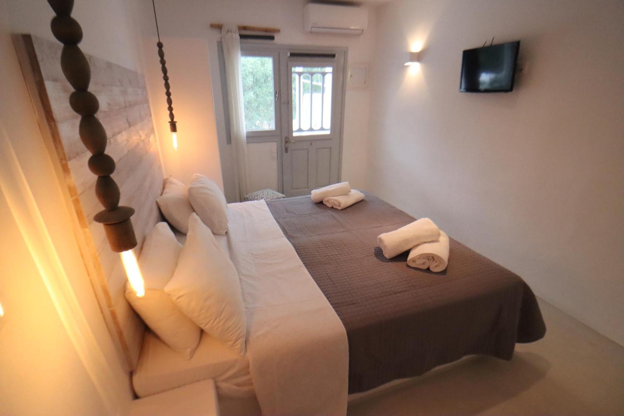 Naxos City Flisvos Beach Studios מראה חיצוני תמונה